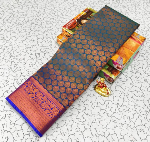 *💥EXCLUSIVE BRIDAL  SAREE COLLECTIONS  💥* Brocade sarees*Kanchipuram pattern*